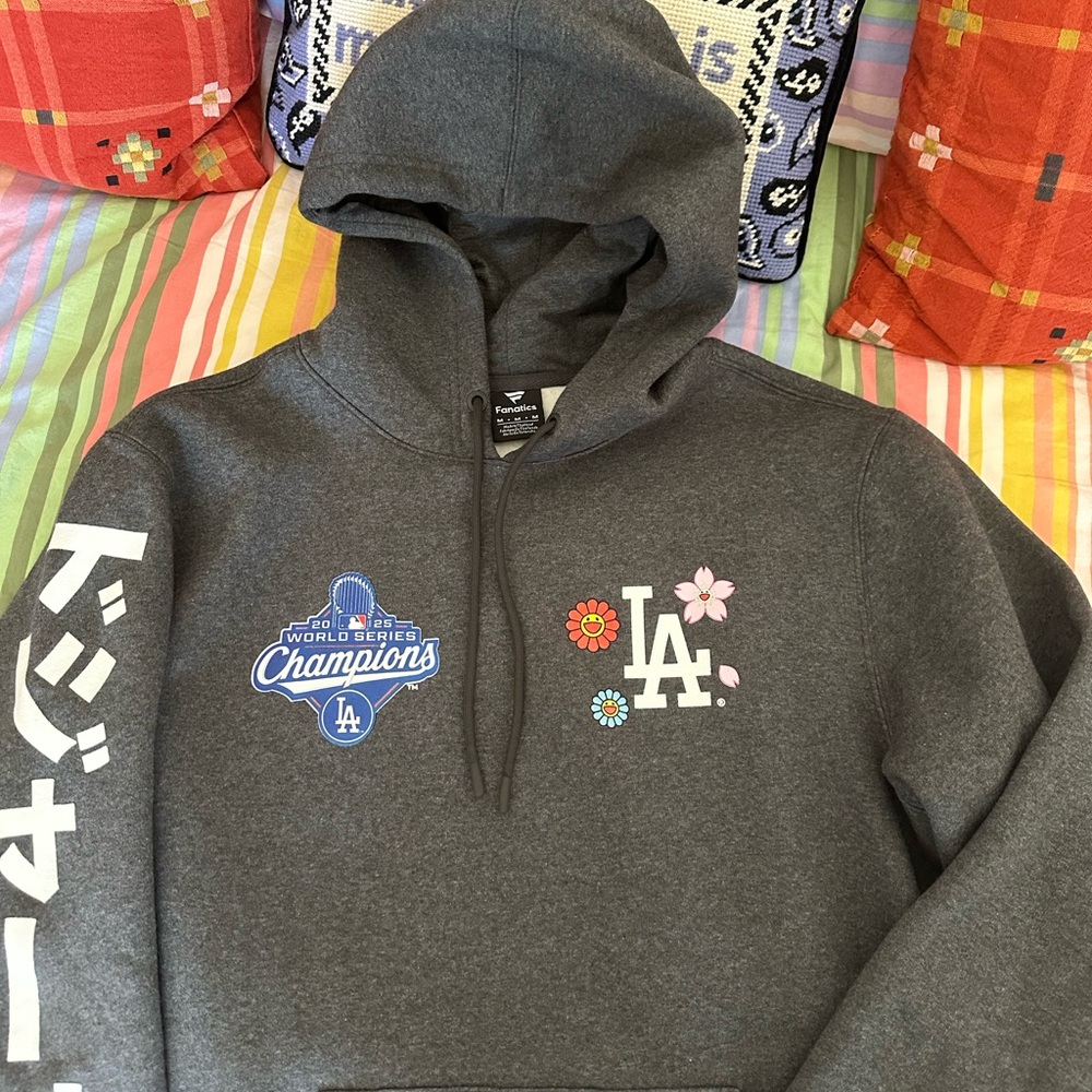 SOLD Dodgers Murakami WS Championship Sweatshirt Charcoal Grey Medium NWOT